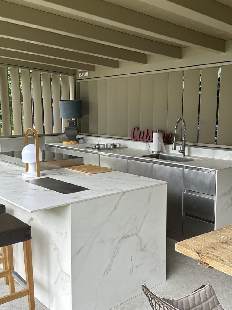 Cuisine-Exterieur-Inox-Vallorbe-rotated